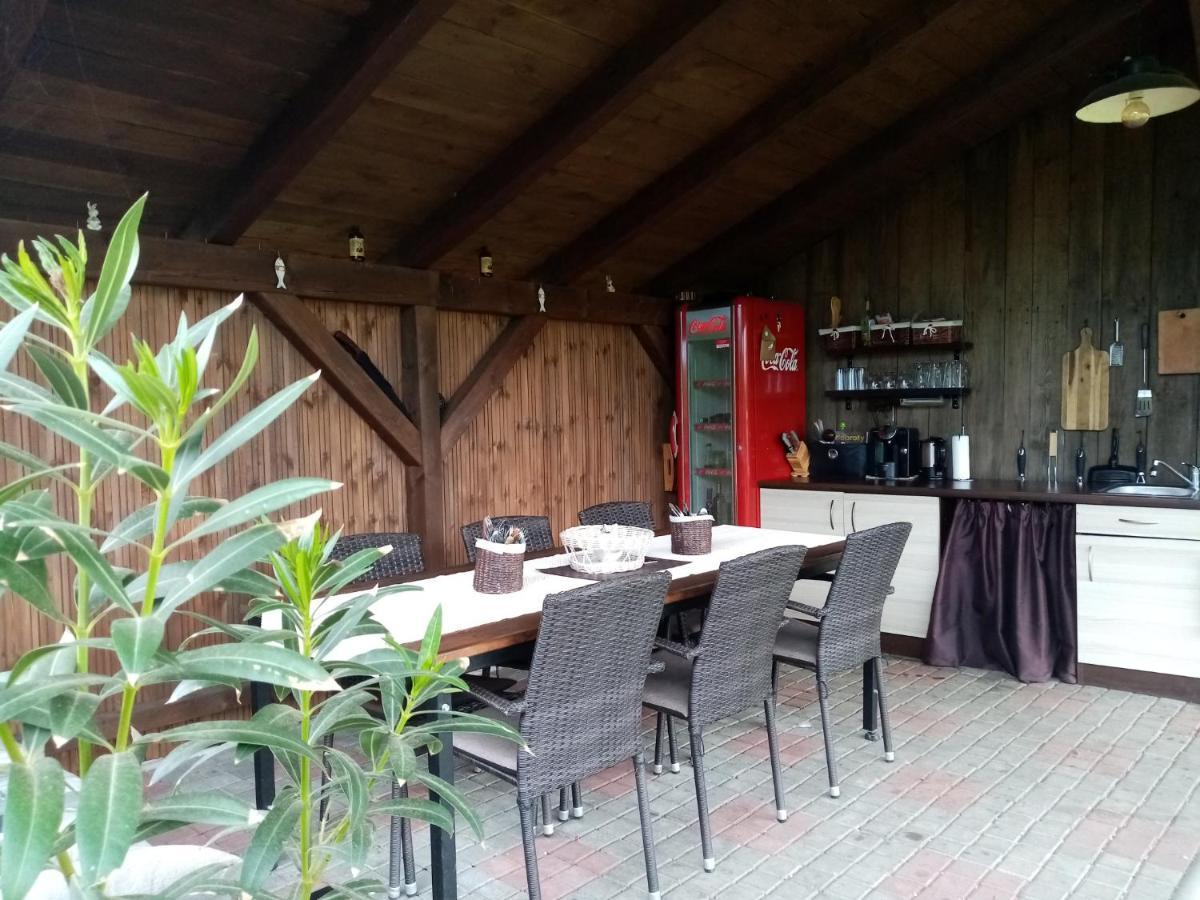 Mija Apartman S Vinnym Sklipkem, Zahradou A Grilem Kájov Екстериор снимка
